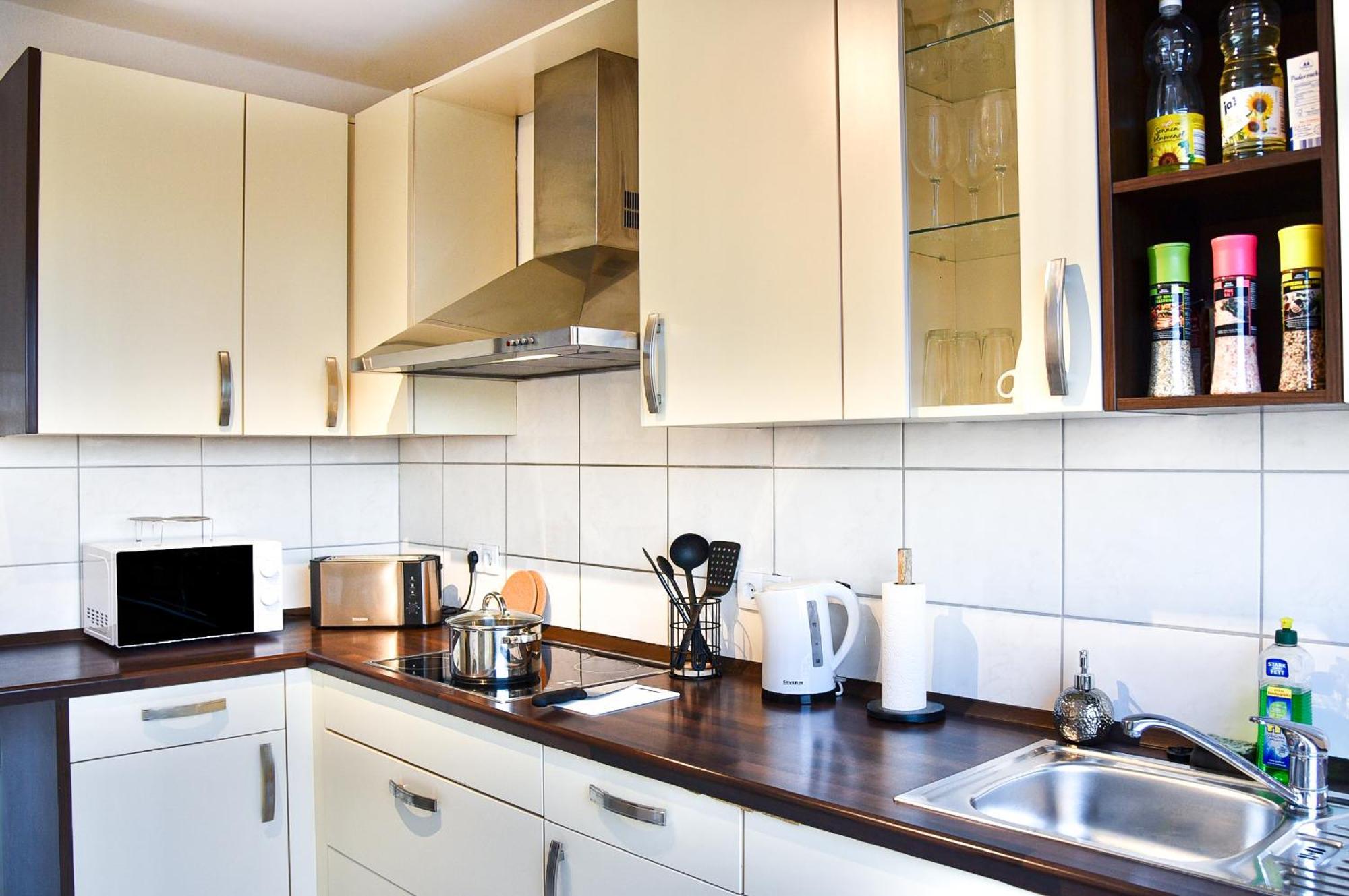 Deluxe! Hbf-Naehe Mit Kingsize-Bett, 65 M2 Appartement Duisburg Buitenkant foto
